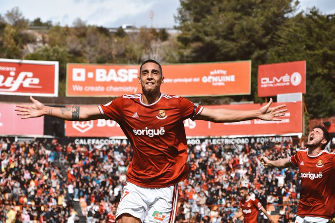 Pablo Fernández celebrando su gol en el Gimnàstic de Tarragona - Dépor