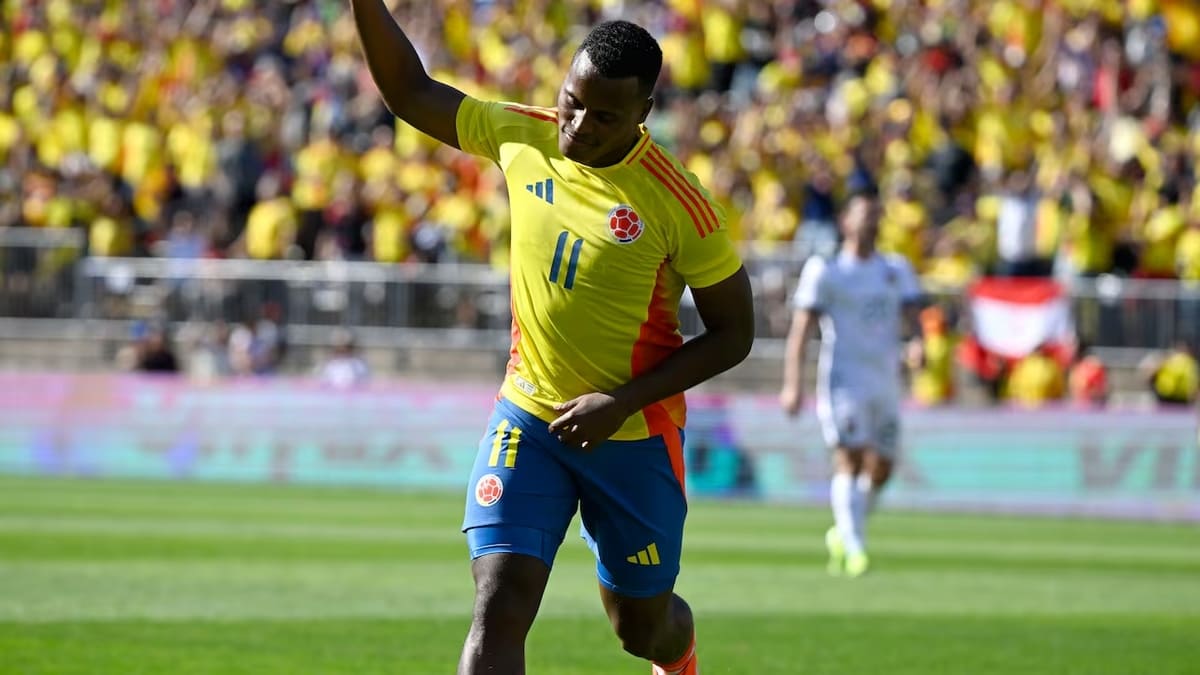 John Adolfo Arias Andrade es un futbolista colombiano