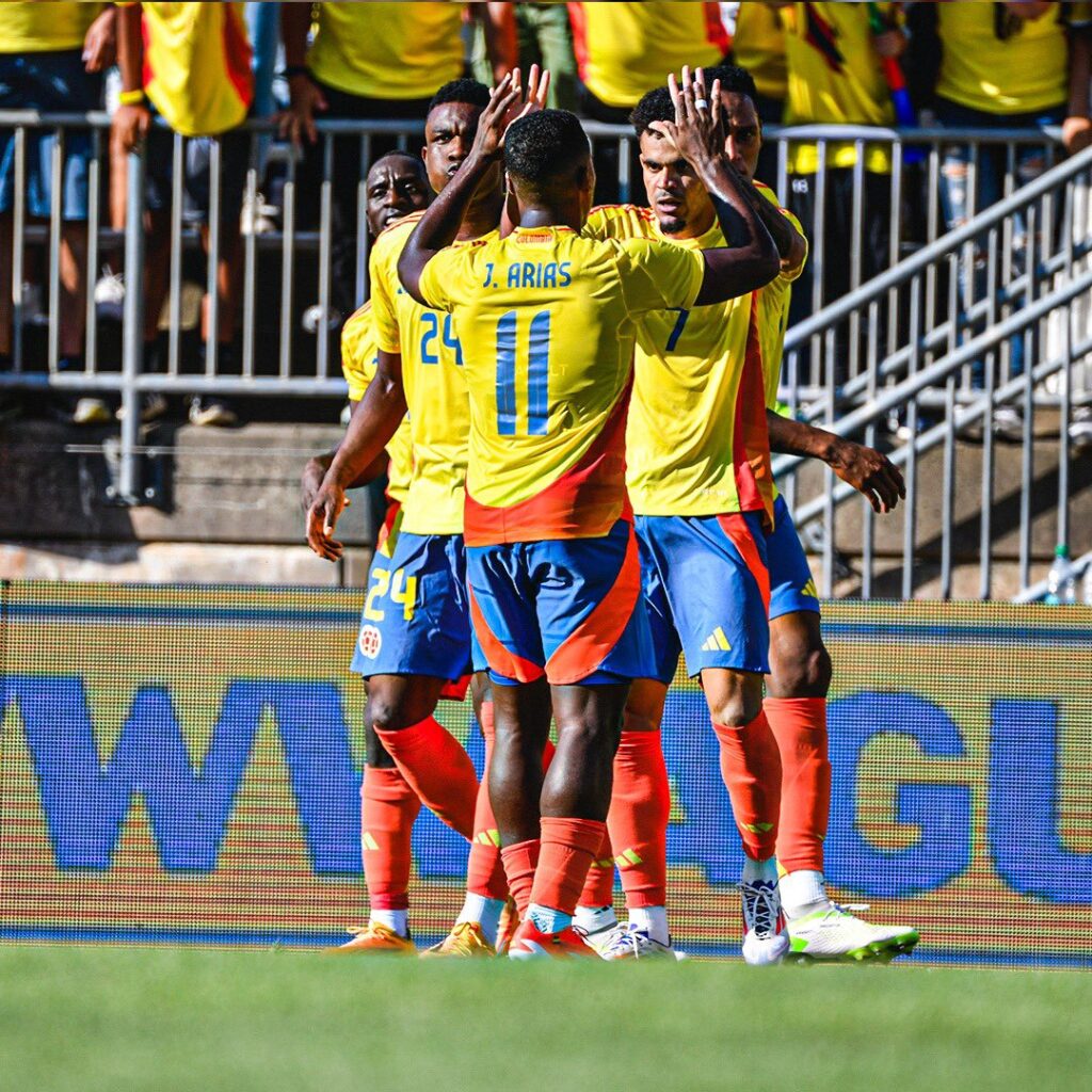 Celebración de uno de los goles convertidos a Bolivia en un amistoso en Estados Unidos.