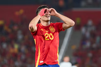 El jugador Pedri celebrando un gol con la Seleccion Española