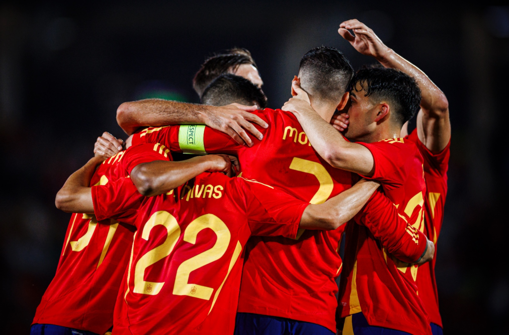 Jugadores de España celebrando el gol de Morata | SEFutbol