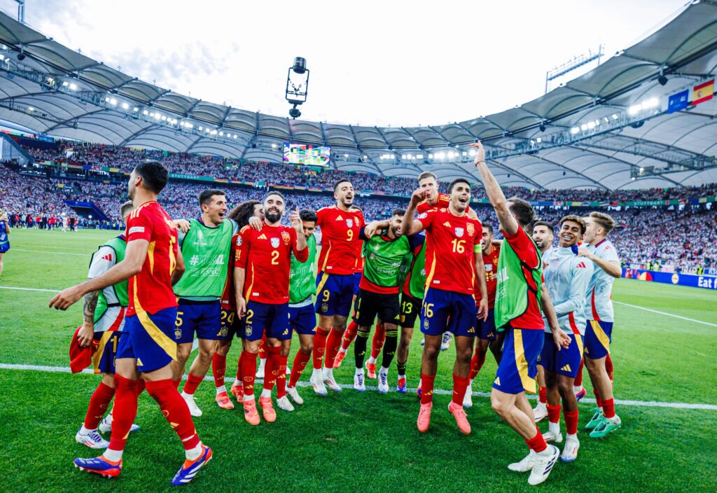 España gana a Alemania