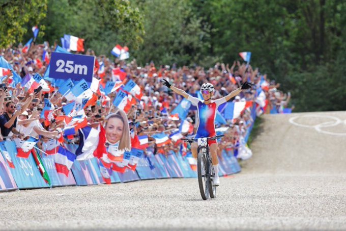 Ferrand Prevot se lleva el oro olímpico en ciclismo de montaña