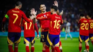 España celebrando el tercer tanto ante Serbia