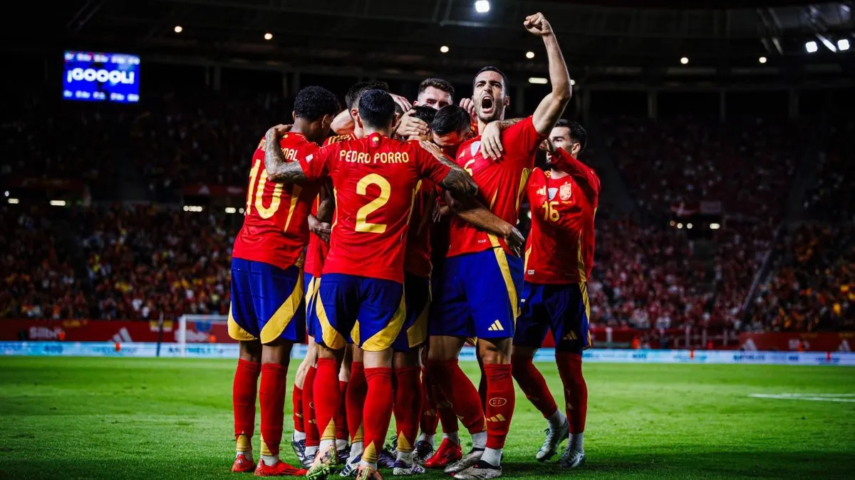 La selección celebrando el único tanto que anotó ante Dinamarca - RFEF