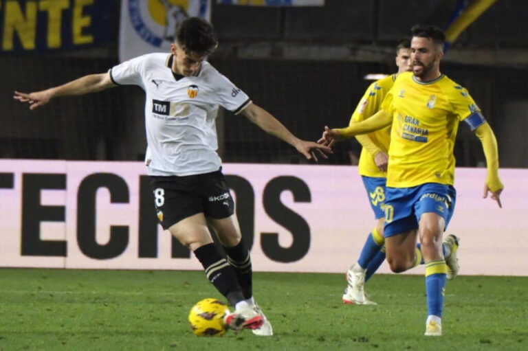 Valencia CF, un histórico en horas bajas