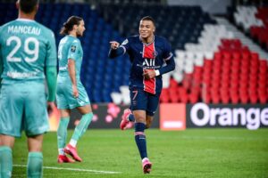 Mbappé contra el PSG, una vez más