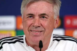 Carlo Ancelotti: «El vestuario está roto por Carvajal»