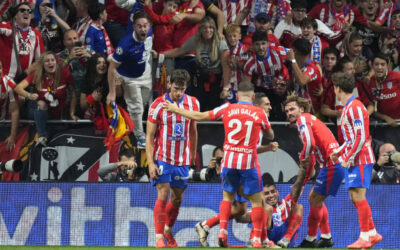 Los jugadores del atlético de Madrid celebrando el gol de Correa en el derbi madrileño.