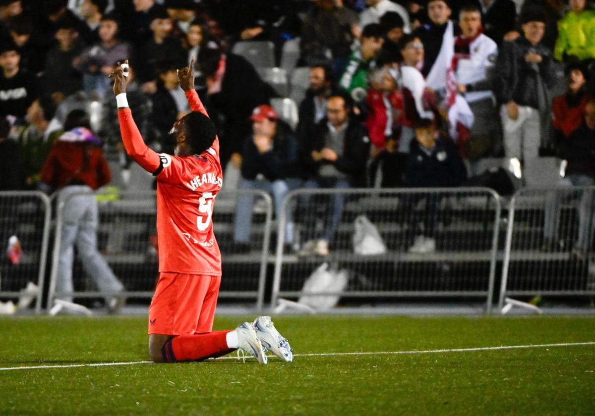 Kelechi Iheanacho, celebrando un gol con el Sevilla FC