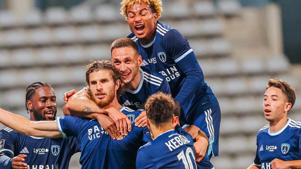 Jugadores del Paris FC, actual líder de la Ligue 2