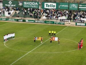 Minuto de silencio previo al comienzo del encuentro | @Goldeoro