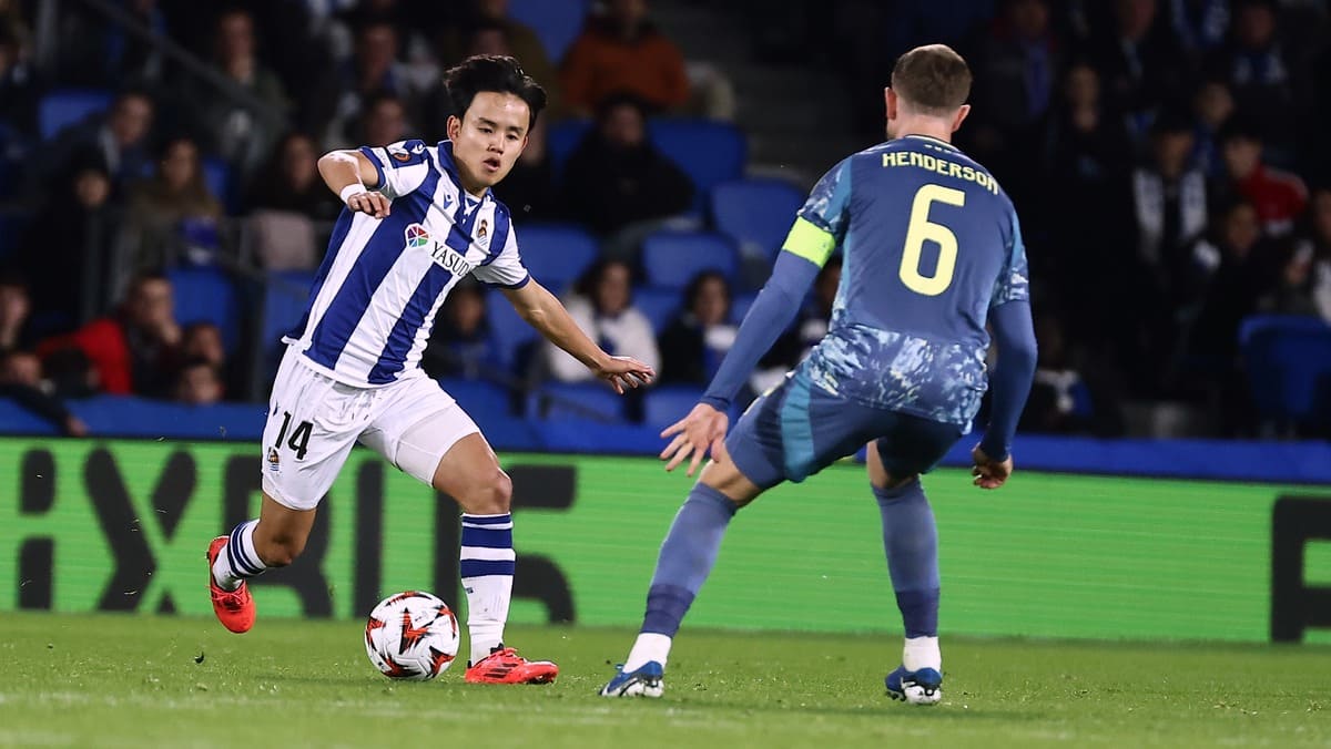 La Real Sociedad vence con un gran Kubo al Ajax