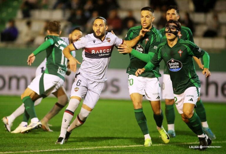 Racing de Ferrol y Levante empatan a cero