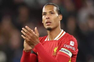 Virgil Van Dijk encamina su renovación con el Liverpool