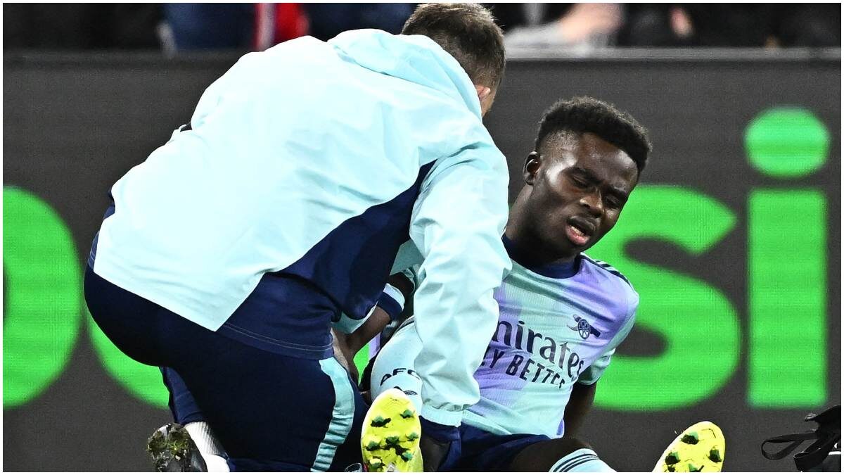 Bukayo Saka se lesiona