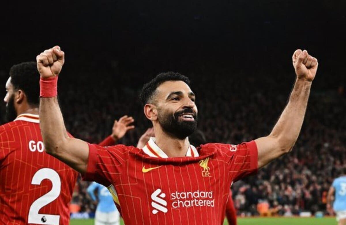 Mohamed Salah celebrando su gol en Anfield