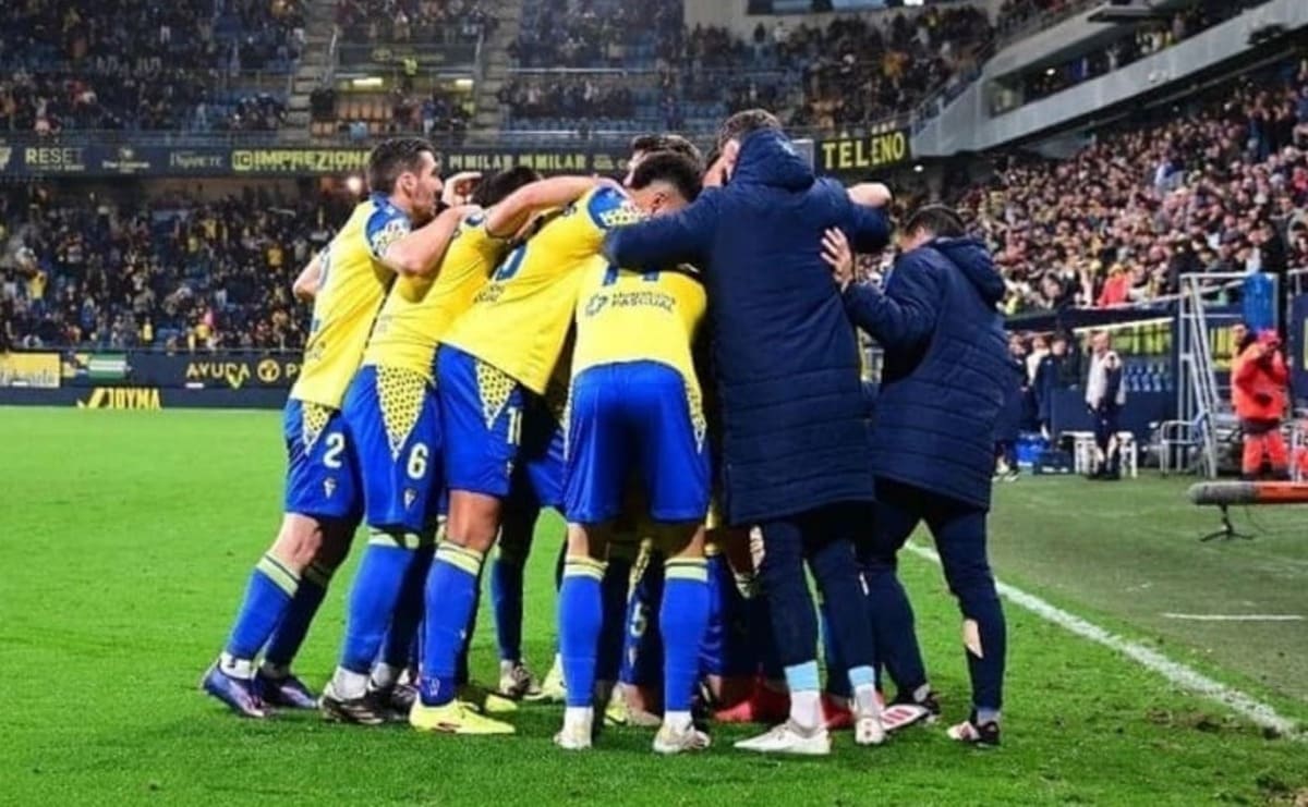 Cadiz venció al Mirandés por la Liga Hypermotion