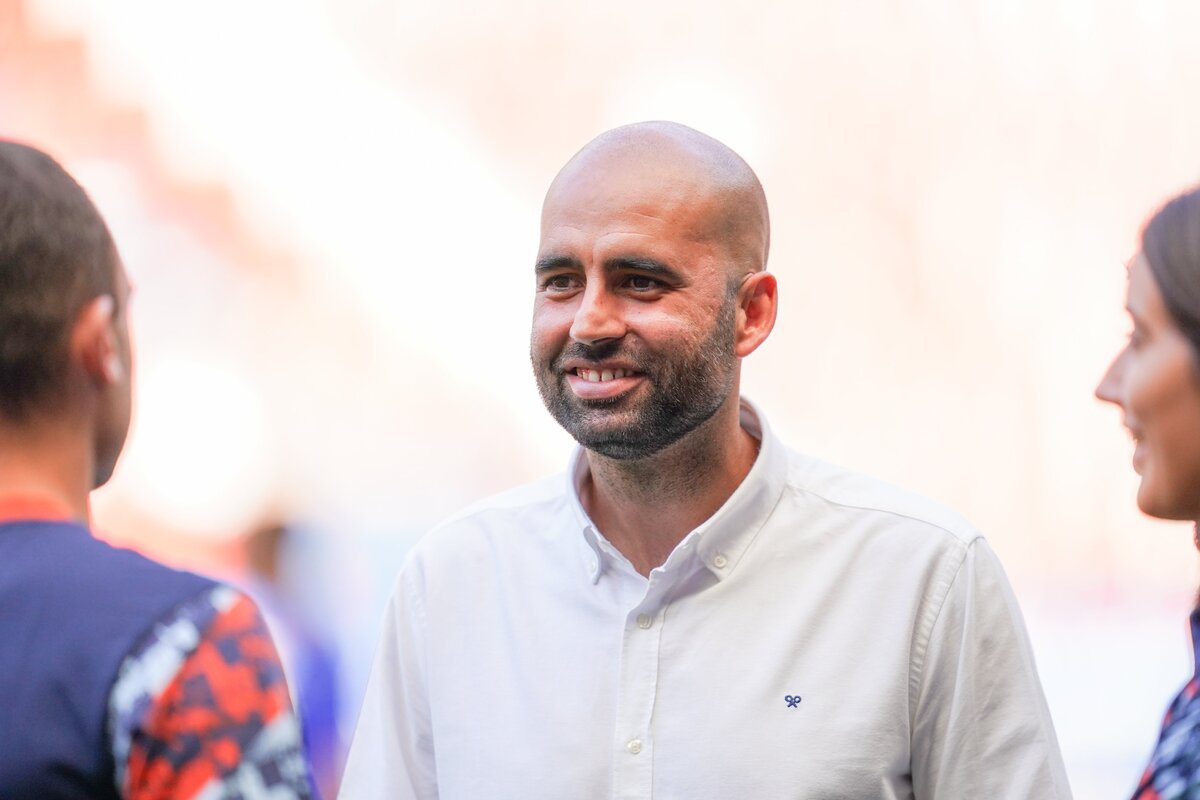 Claudio Giráldez durante un partido