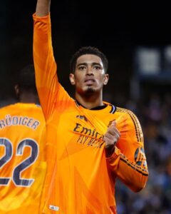 Bellingham celebrando en Mestalla