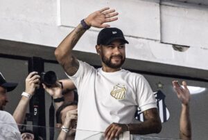 Neymar regresa al Santos.