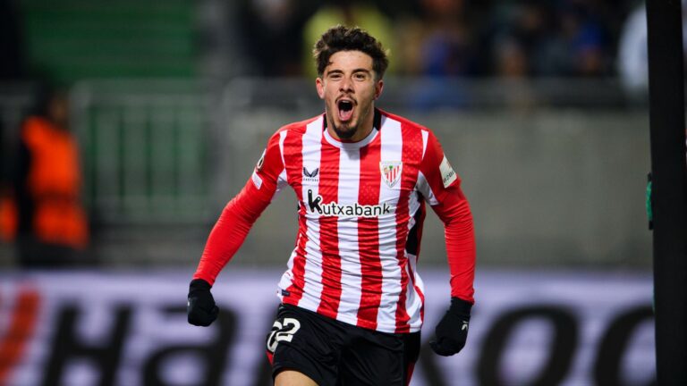 Nico celebrando un gol con el Athletic