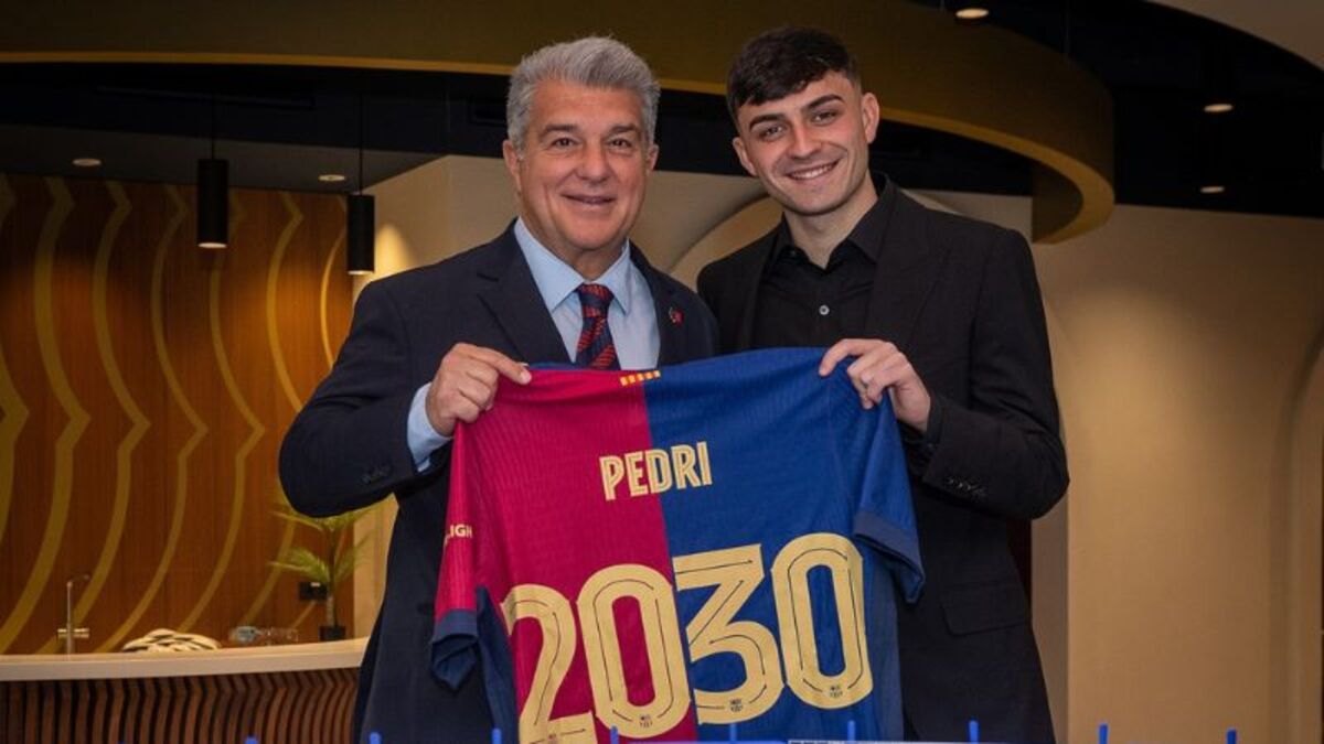 Pedri renueva con el FC Barcelona