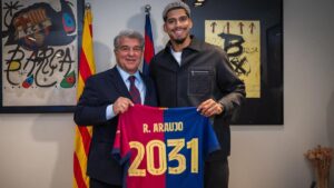 Ronald Araujo renueva con el F.C. Barcelona