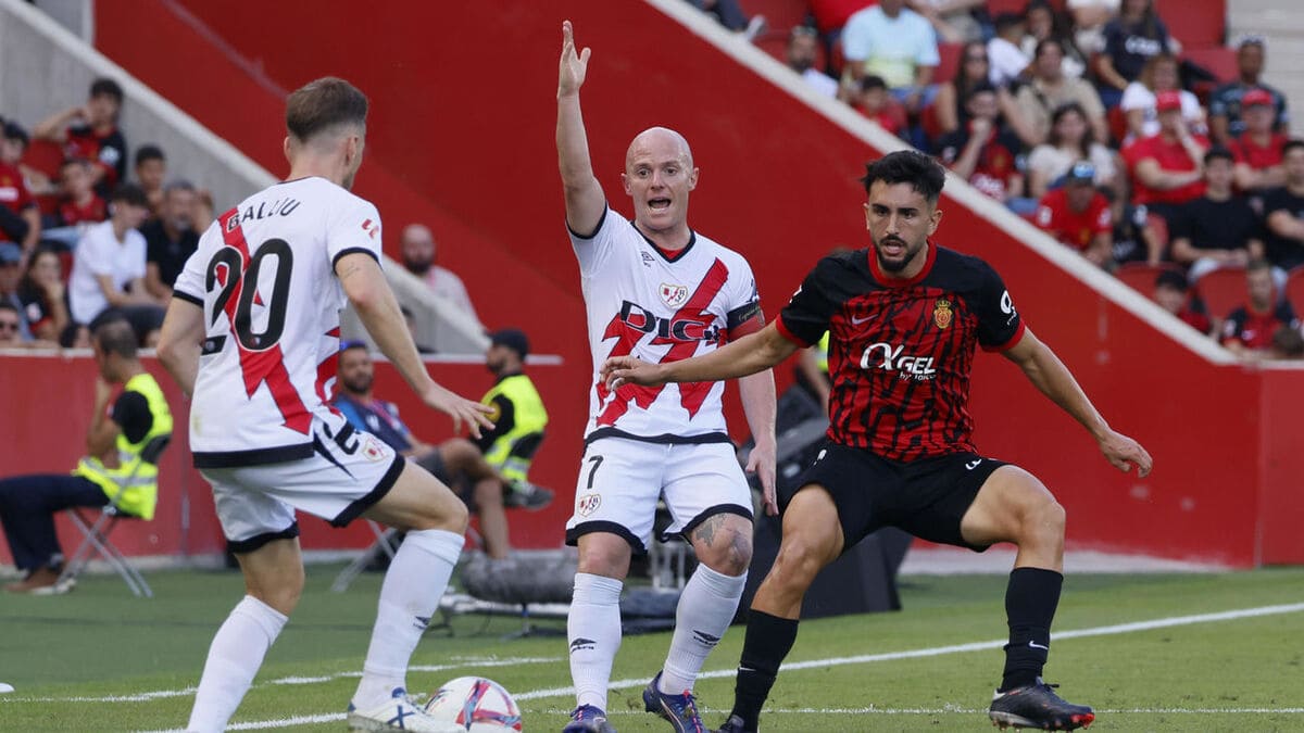 Sanción de la FIFA hacia el Rayo Vallecano y el Mallorca