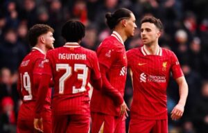 El Liverpool vence cómodamente al Accrignton Stanley