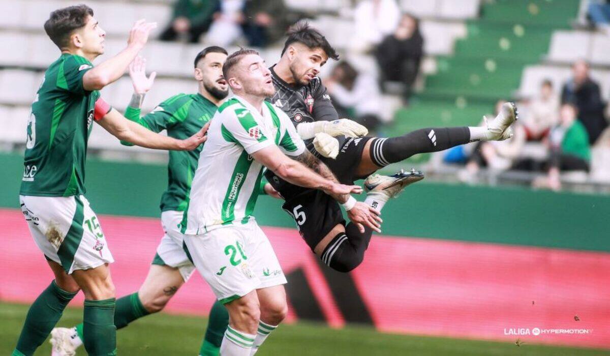 El Racing de Ferrol pierde 0-1 contra el Córdoba