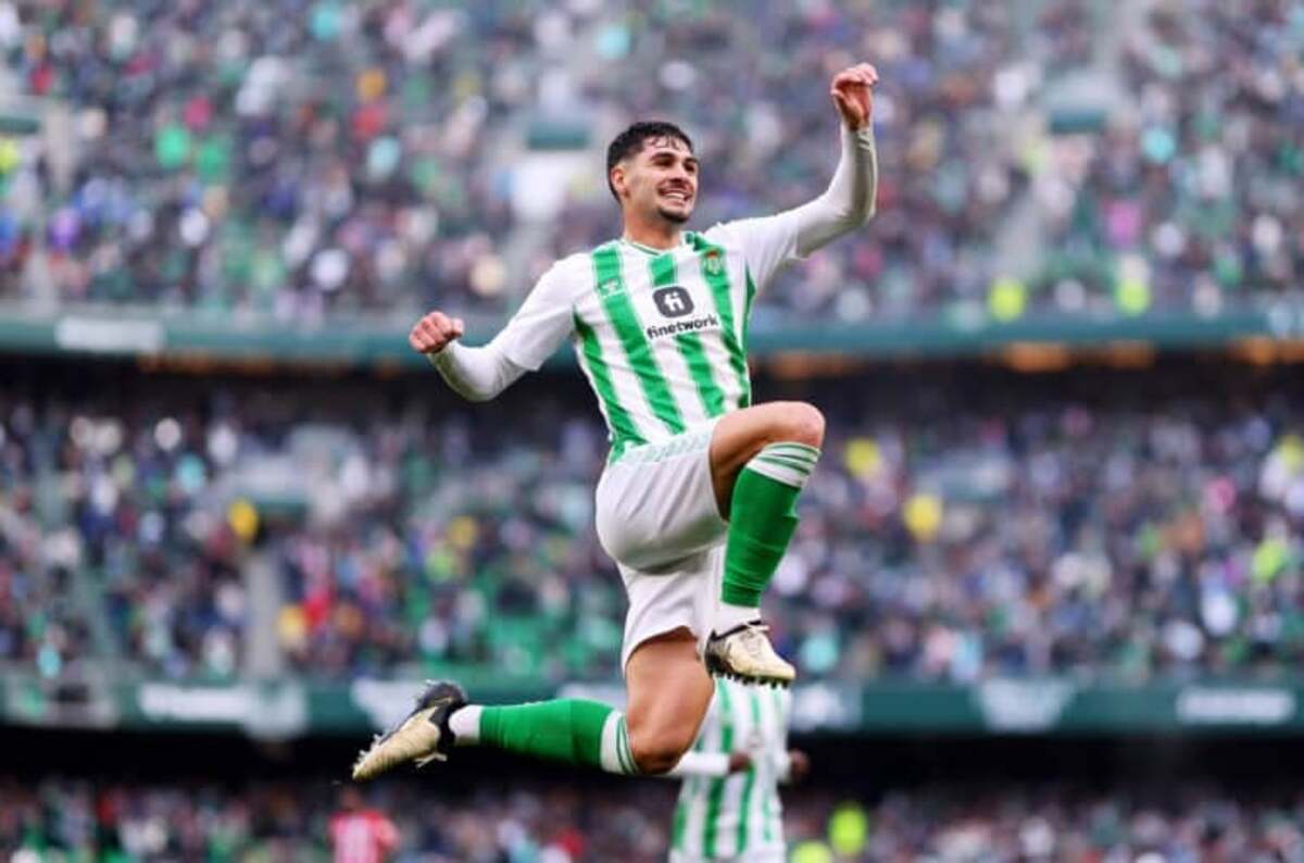 Cardoso celebrando un gol