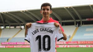 Luis Chacón brilla en Primera RFEF