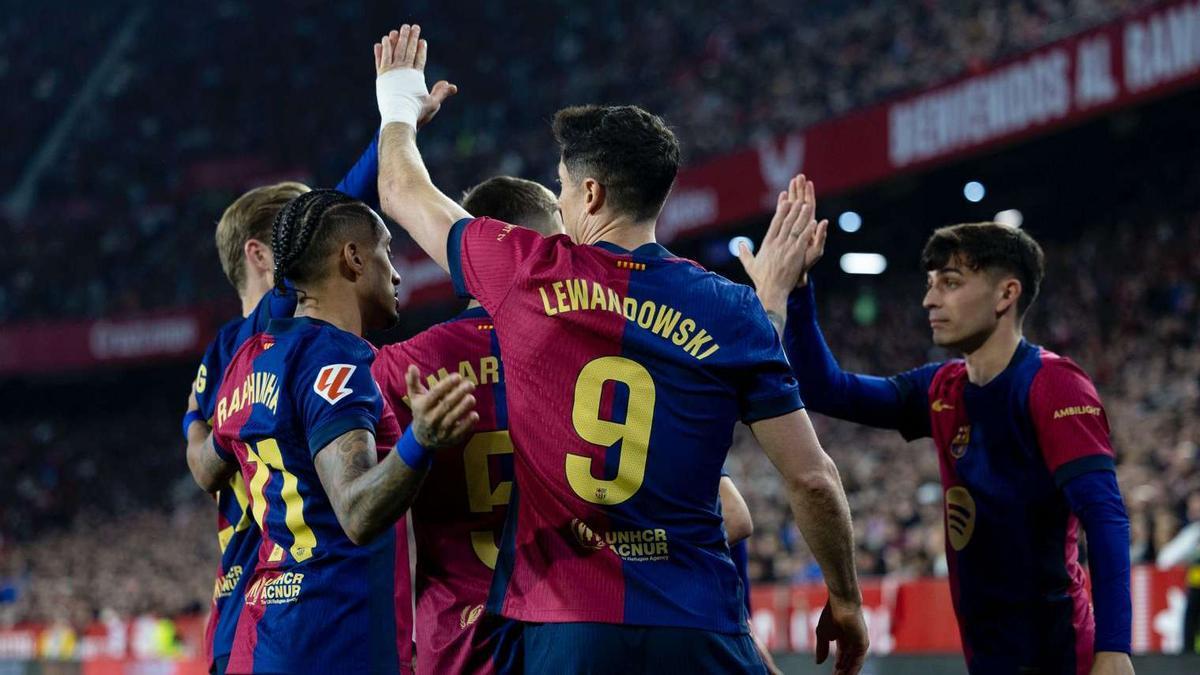 Los jugadores del Barça celebrando un gol