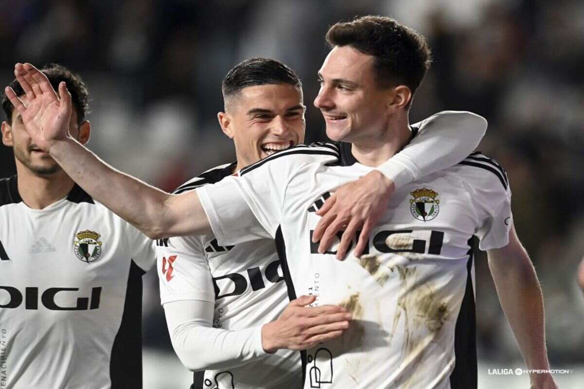 Celebración del gol del Burgos ante el Albacete Balompié