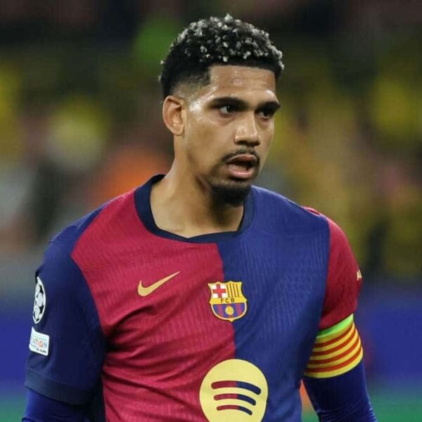 La Juventus podría volver a por Ronald Araujo este verano