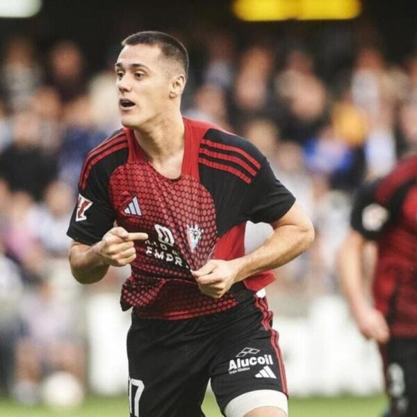 Urko Izeta renueva con el Athletic Club hasta 2027