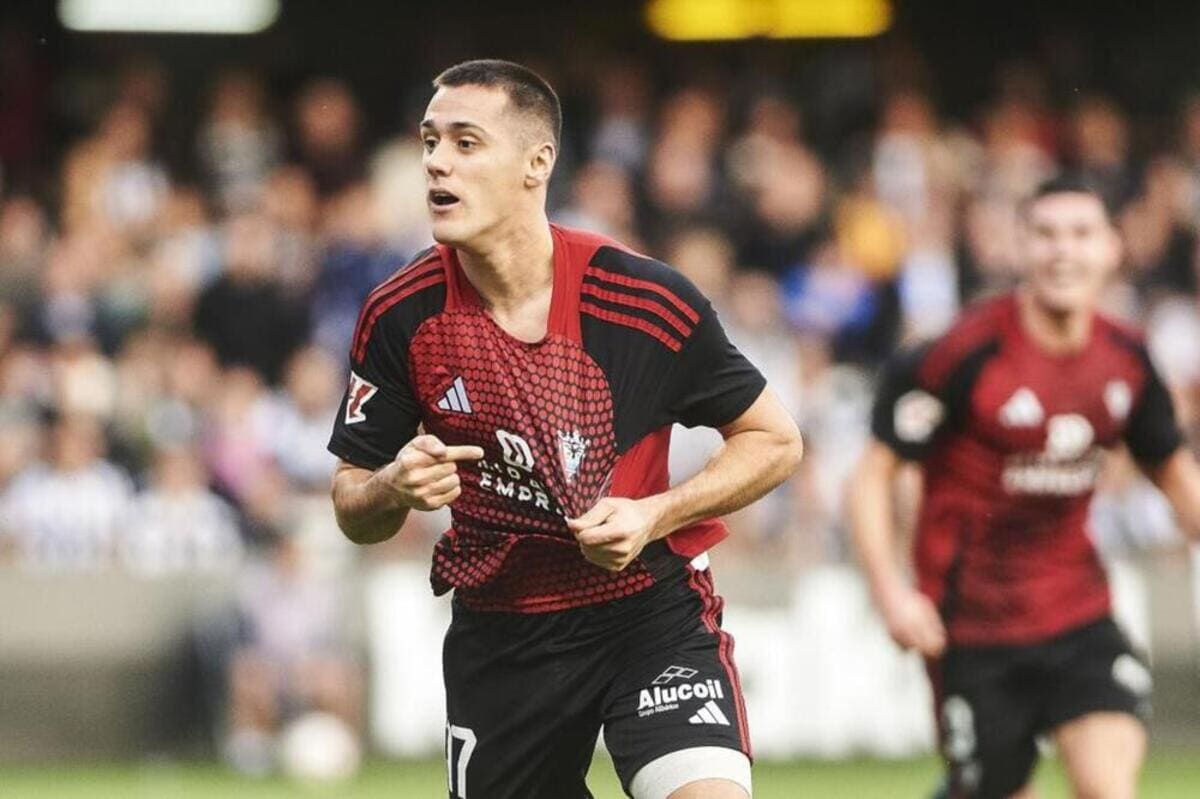 Urko Izeta amplia su contrato con el Athletic Club