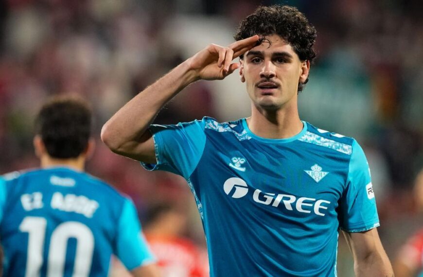 Cardoso en un partido con el Real Betis