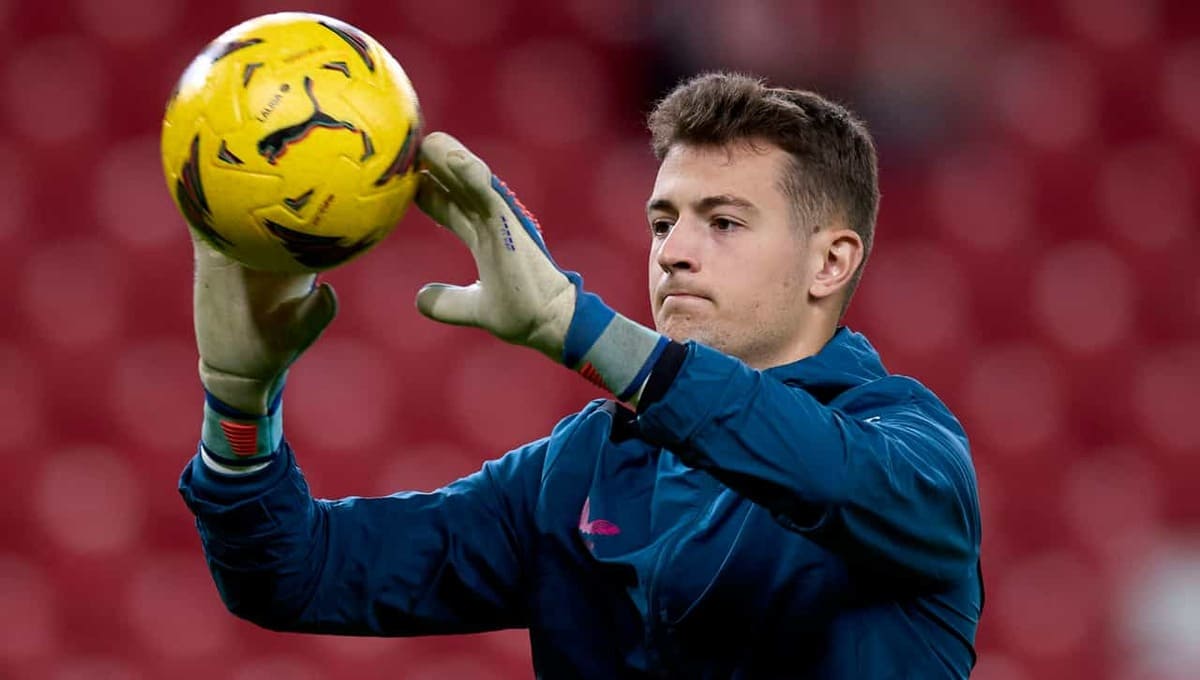 Julen Agirrezabala podría jugar en el Valencia