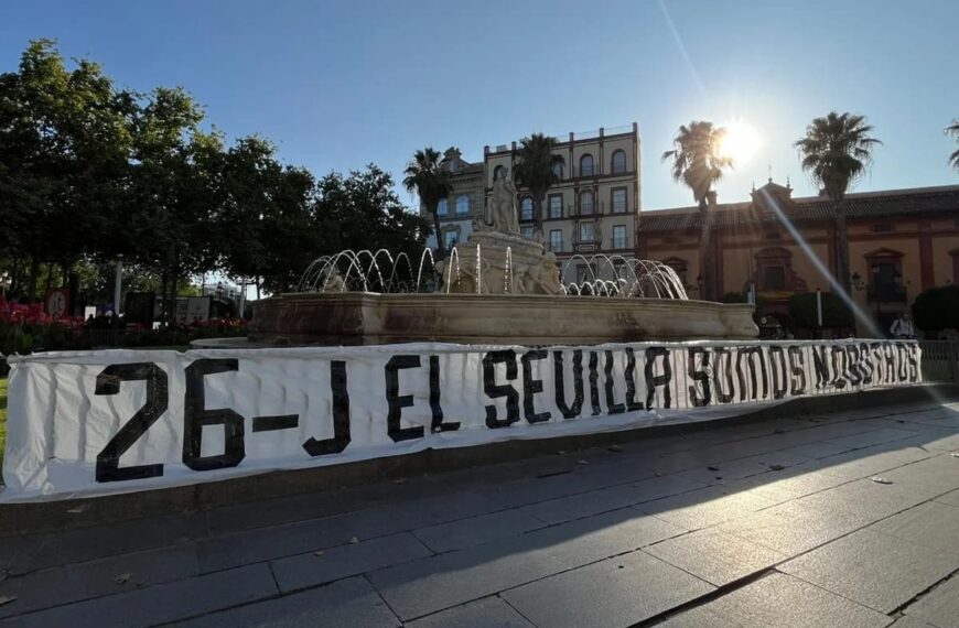El sevillismo se echa a la calle pidiendo la dimisión de Del Nido Carrasco