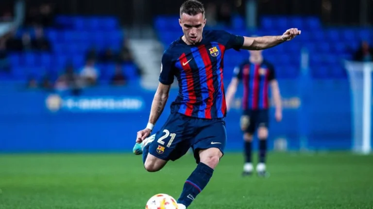 El Lugo refuerza su medular con Álex Carbonell