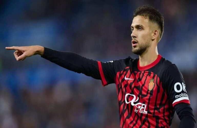 Copete aterriza en Valencia para firmar con su nuevo equipo.