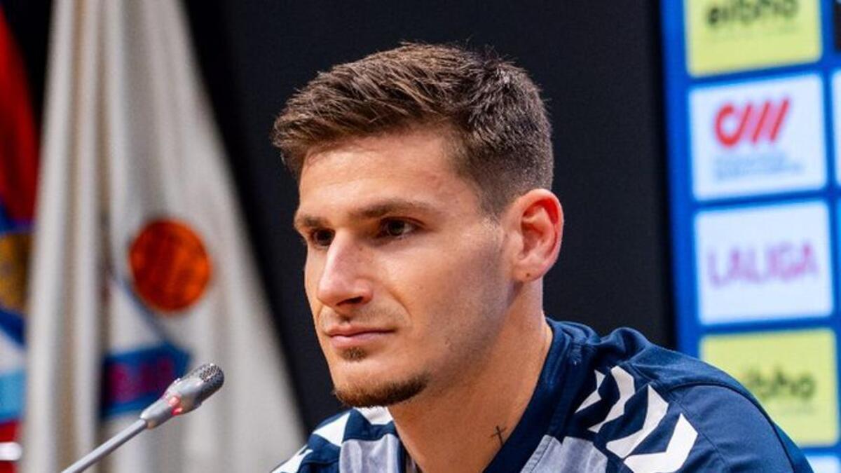 La UD Las Palmas aprieta por Cristian Gutiérrez