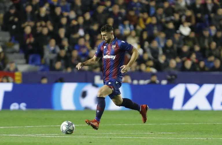 El Arenteiro incorpora a Eliseo Falcón