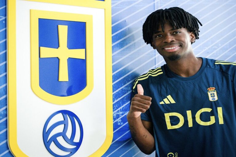 Ovie Ejaria, a prueba en el Real Oviedo.