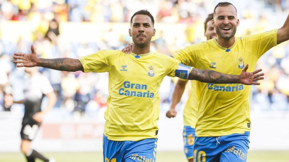 Jonathan Viera regresa a casa