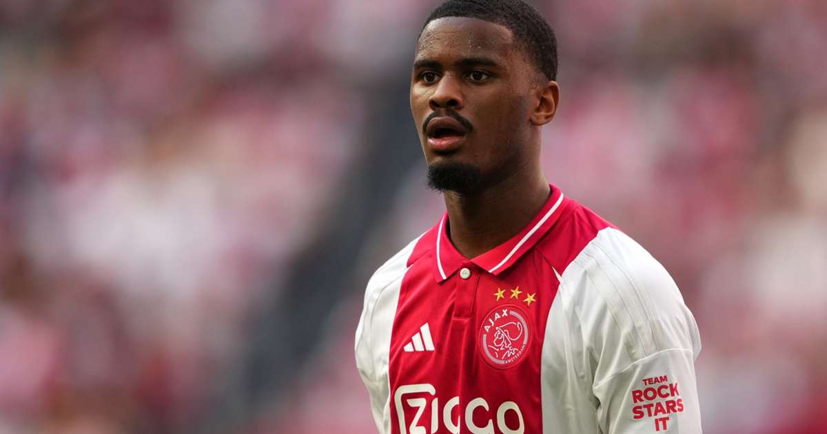 Jorrel Hato y el Chelsea, a punto