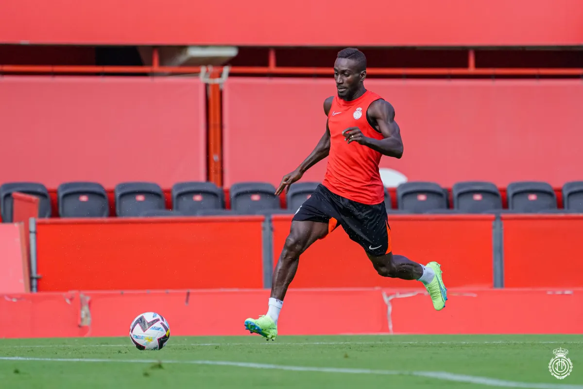 Lago Júnior es nuevo jugador del CD Lugo