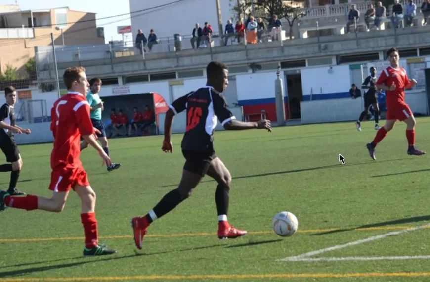 El Arenteiro ficha a Mamadou Alpha